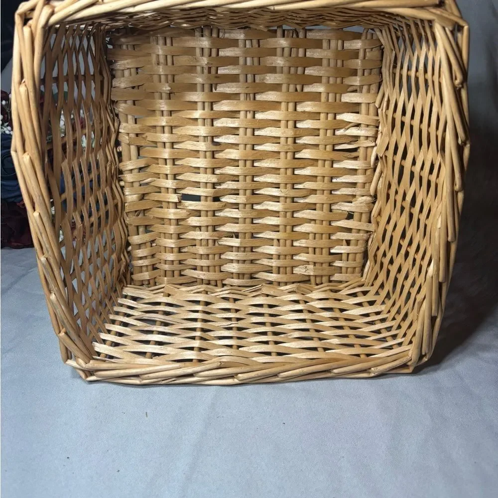 Square Wicker Basket Brown Woven Rattan Display Decor Organizer EPC